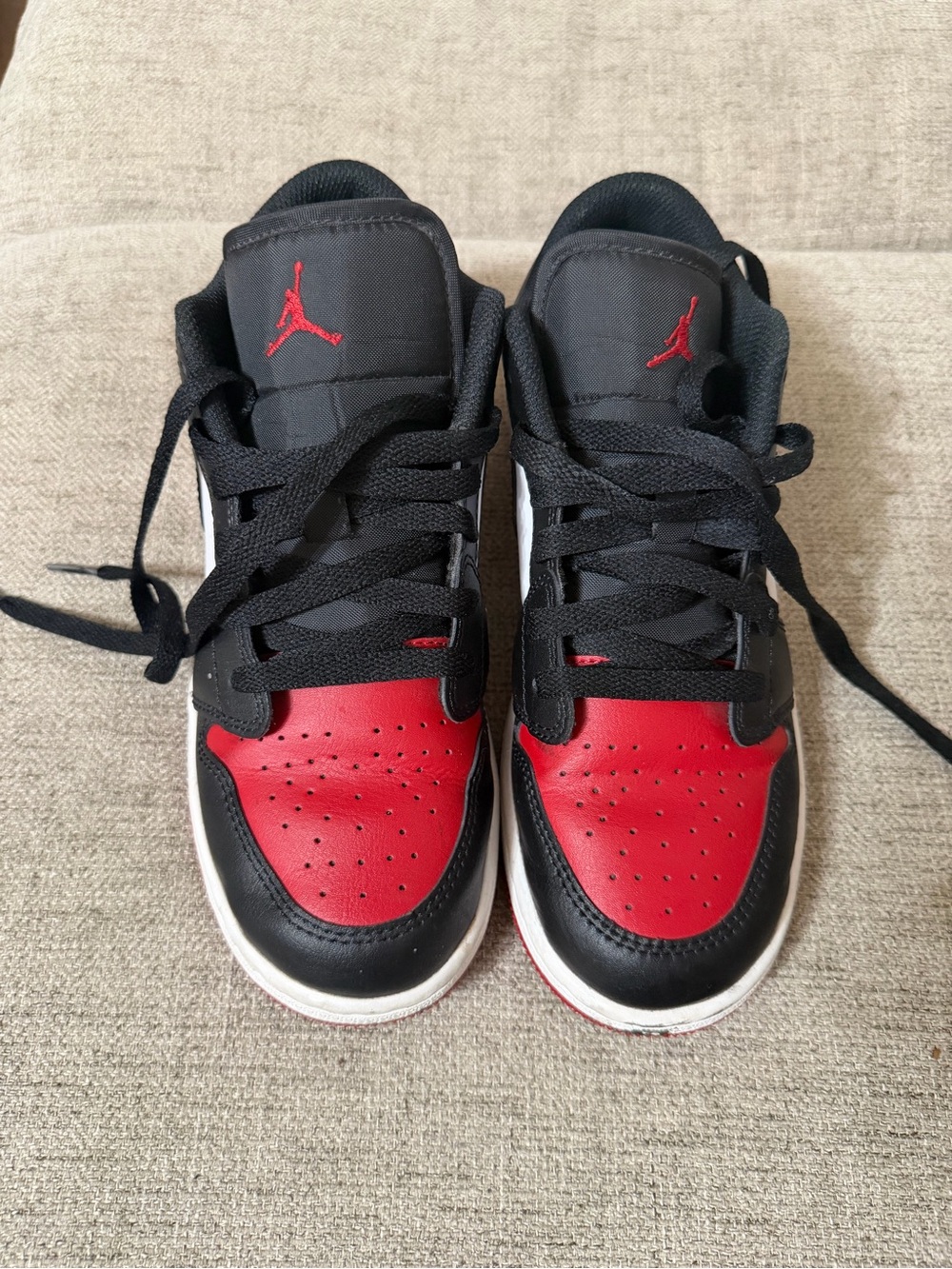 Jordan Kids Black and Red Low-Top Sneakers